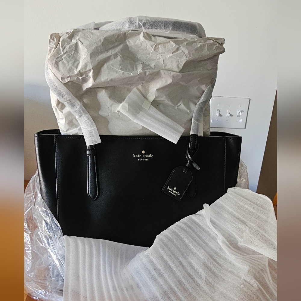 New Kate Spade Schuyler Medium Tote